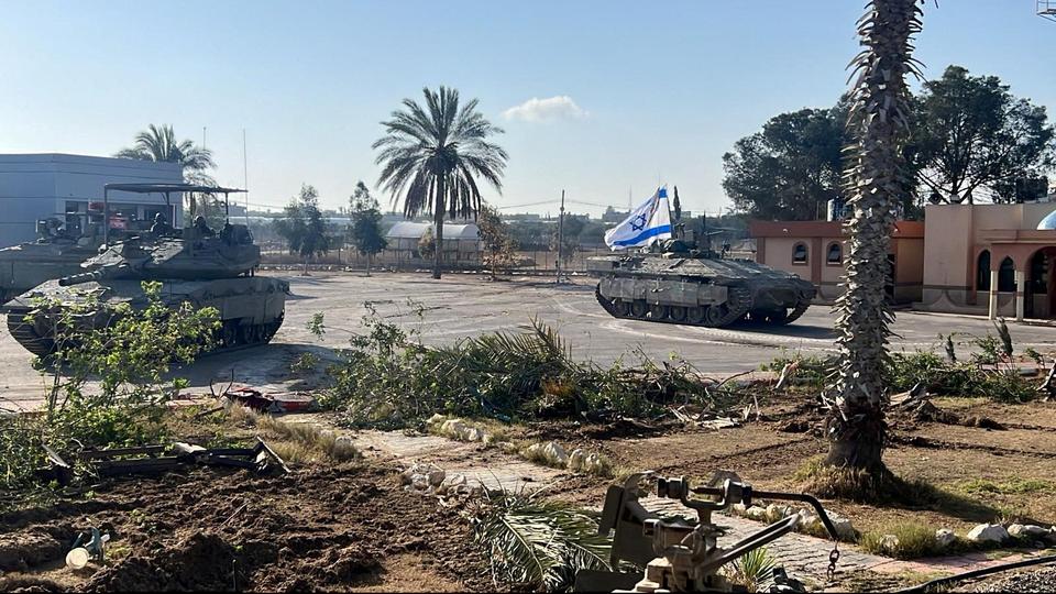 L'armée israélienne a déployé des chars mardi dans Rafah. [via REUTERS - ISRAEL DEFENSE FORCES]