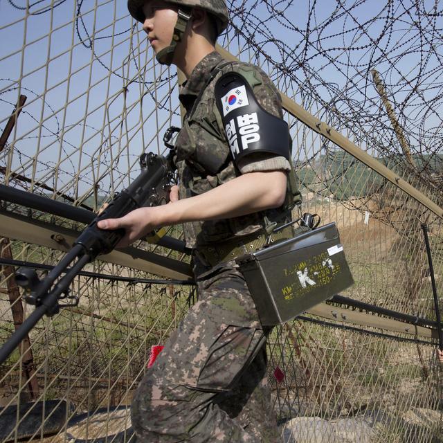 La Corée du Sud suspend l'accord avec le Nord qui visait à réduire les tensions dans la péninsule, notamment le long de la frontière. [AP Photo/Yonhap - Lim Byung-shik]