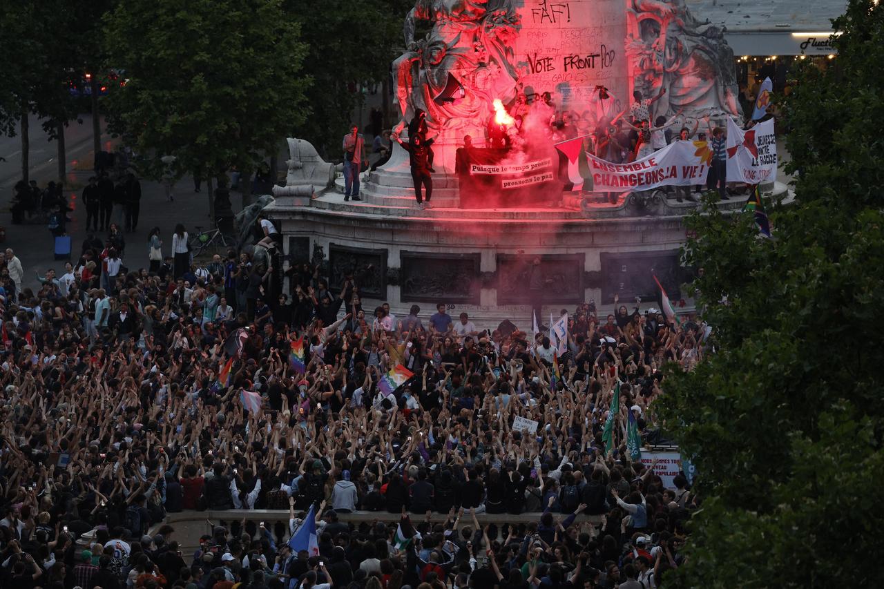 Une manifestation contre l'extrême droite est en cours à la place de la République. [AFP - GEOFFROY VAN DER HASSELT]