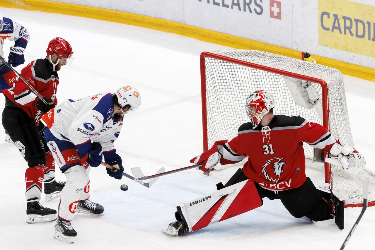 Connor Hughes a réalisé des prestations de haut vol devant le filet lausannois. [KEYSTONE - SALVATORE DI NOLFI]