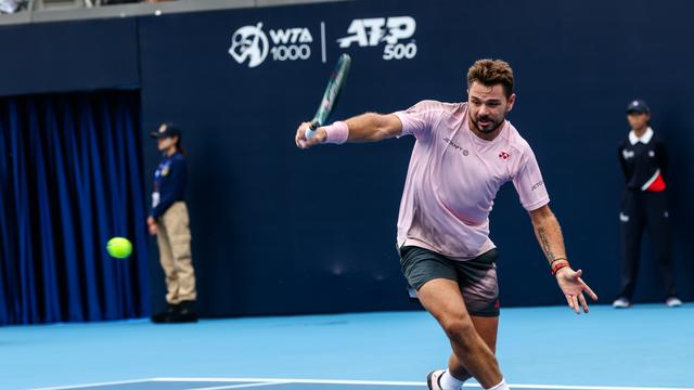 Stan Wawrinka se mesurera à Giovanni Mpetshi Perricard à Shanghai. [KEYSTONE - WU HAO]