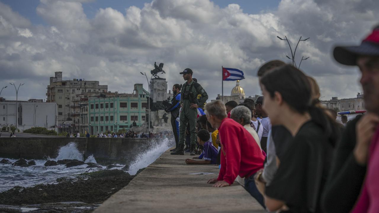 Retour du courant à Cuba après une panne de 24 heures. [Keystone - AP Photo/Ramon Espinosa]