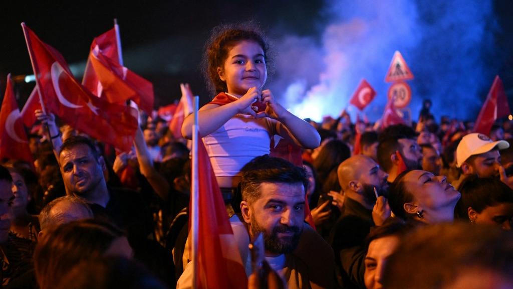 L'opposition en liesse à Istanbul au soir des municipales. [afp - OZAN KOSE]