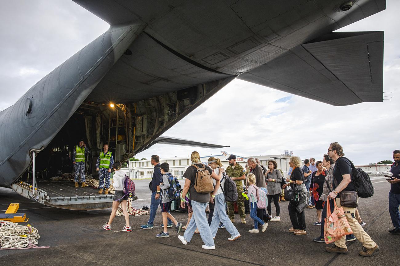 Un premier vol est arrivé mardi pour évacuer des touristes coincés en Nouvelle-Calédonie, territoire français du Pacifique sud toujours à l'arrêt après une semaine d'émeutes. [KEYSTONE - LAC ADAM ABELA]