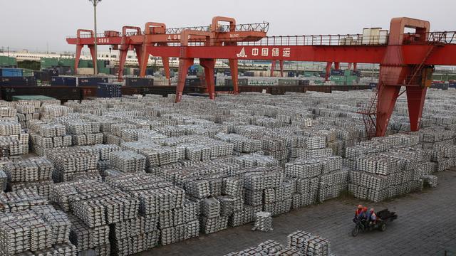 Photo d'un dépôt de lingots d'aluminium à Wuxi, dans la province chinoise de Jiangsu. [reuters - Aly Song]