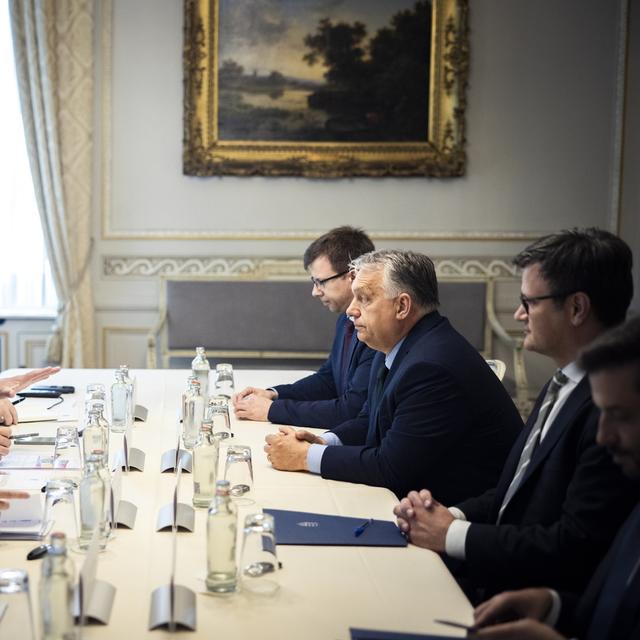 Le Premier ministre hongrois d'extrême-droite Viktor Orban lors d'une réunion européenne. [Keystone/EPA - Zoltan Fischer]