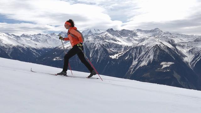 La situation des sportifs d'élite, à l'image de la spécialiste de ski alpinisme Déborah Marti, est loin d'être excellente en Suisse.