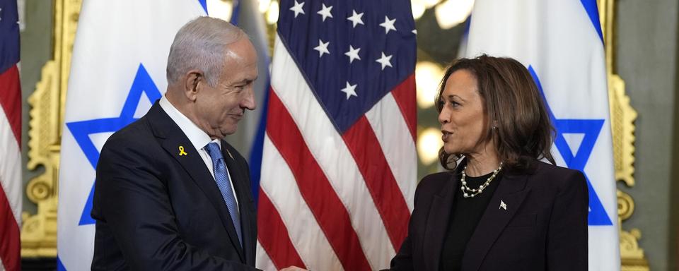 Après avoir parlé avec Benjamin Netanyahu, Kamala Harris promet de ne pas "rester silencieuse" sur Gaza. [AP Photo/Keystone - Julia Nikhinson]