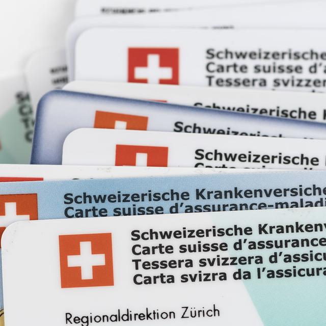 Le 9 juin, le peuple suisse est appelé à voter sur des primes maladies plafonnées à 10% du revenu. [Keystone - Christian Beutler]
