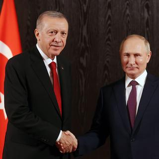 Les dirigeants Recep Tayyip Erdogan et Vladimir Poutine en 2022. [Keystone/EPA - Alexandr Demyanchuk]