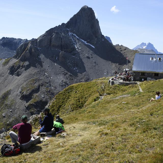 La cabane Rambert est une destination de montagne très populaire du canton du Valais. [Keystone - Anthony Anex]