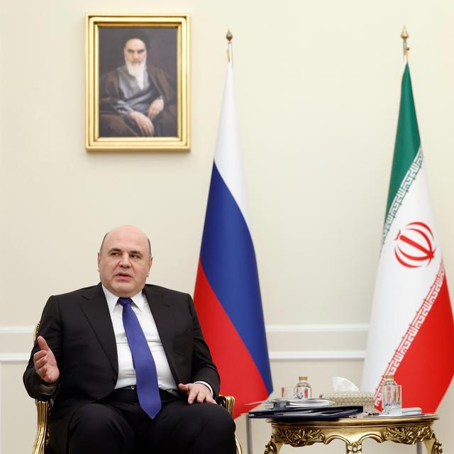 Le président de la République islamique d'Iran Masoud Pezeshkian et le Premier ministre russe Minister Mikhail Mishustin durant une rencontre à Téhéran le 30 septembre 2024. (image d'illustration) [EPA/Keystone - Dmitry Astakhov]