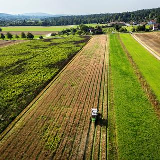 Agriculteurs suisses prêts à s'engager pour une production durable. [Keystone - Michael Buholze]