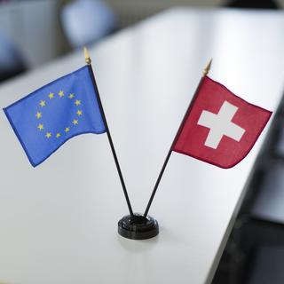 Relations Suisse-UE: une initiative veut empêcher "une adhésion passive". [Keystone - Gaetan Bally]