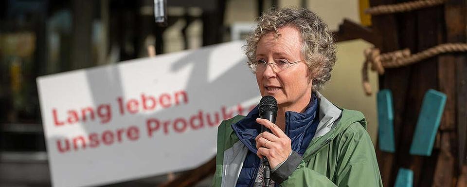 Joëlle Hérin, experte consommation et économie circulaire chez Greenpeace suisse. [Greenpeace - © Flurin Bertschinger/Ex-Press]