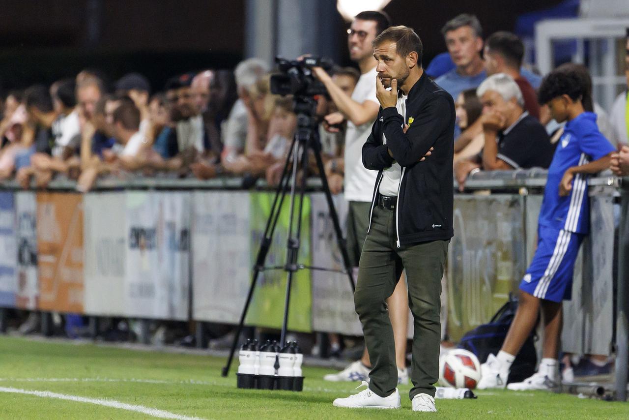 Christophe Caschili et ses joueurs ont pris un point à Vaduz. [KEYSTONE - SALVATORE DI NOLFI]