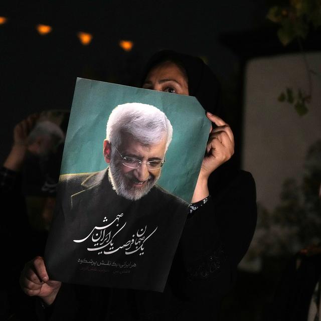 Une partisane du candidat à la présidentielle iranienne Saïd Jalili, le 26 juin 2024 à Téhéran. [Keystone - Vahid Salemi]