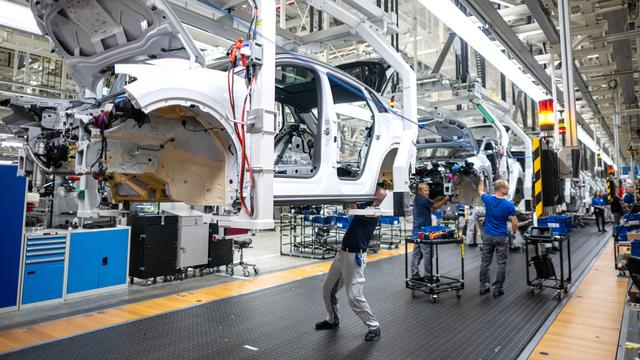 Volkswagen prépare des supressions de milliers d'emplois en Allemagne, selon le CE [Keystone - DPA/Sina Schuldt]