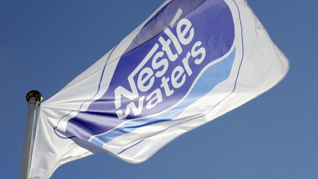 Nestlé Waters va payer une amende de 2 millions d'euros après avoir conclu une convention judiciaire d'intérêt public (CJIP) avec le parquet d'Epinal. [AFP - Jean-Christophe Verhaegen]