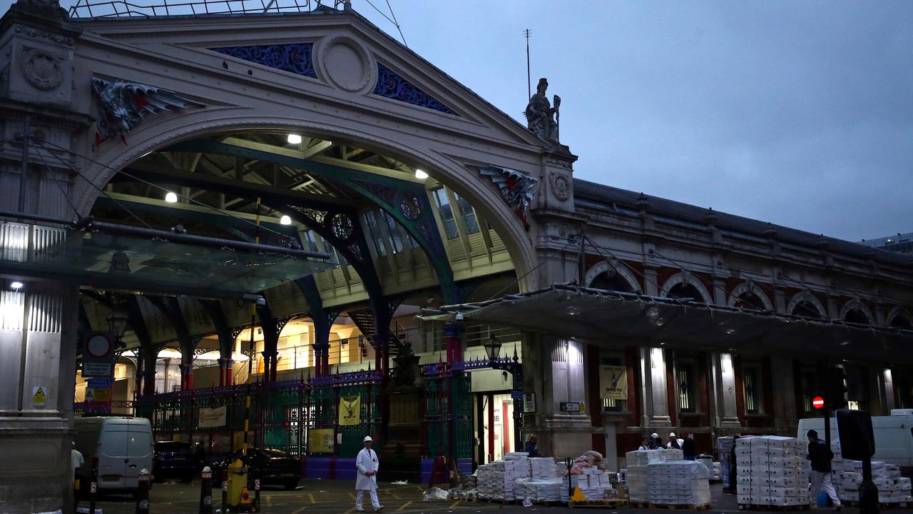 Après plus de 800 ans d'activité, le Smithfield Market à Londres va fermer. [Reuters - Hannah McKay]