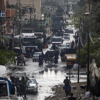 Des déplacés dans la ville de Rafah. [KEYSTONE - EPA/HAITHAM IMAD]