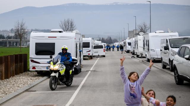 Les gens du voyage sont une communauté souvent discriminée par la police et les institutions de l'État. [Keystone - Jean-Christophe Bott]