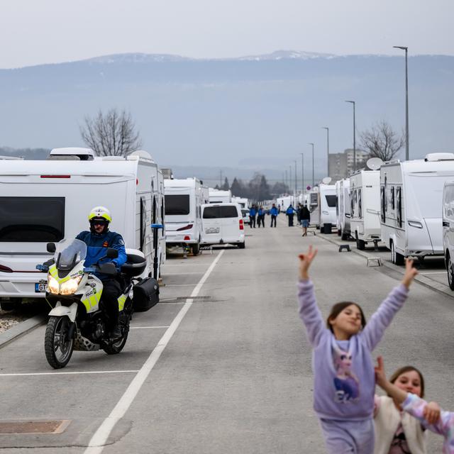 Les gens du voyage sont une communauté souvent discriminée par la police et les institutions de l'État. [Keystone - Jean-Christophe Bott]