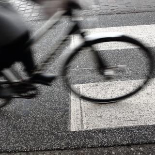 Dangers du vélo en ville. [Depositphotos - © Natalia_ch]