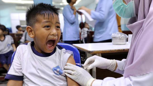La vaccination des enfants dans le monde stagne, alerte l'ONU. [Keystone - Hotli Simanjuntak]