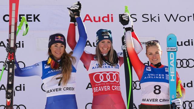 Lara Gut-Behrami (à droite) a très vite retrouvé les joies du podium en vitesse. [KEYSTONE - ROBERT F. BUKATY]