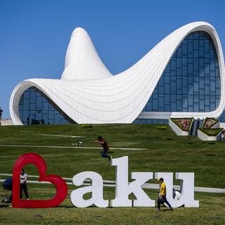 Baku, capitale de l'Azerbaïdjan, accueille la COP29. [KEYSTONE - Jean-Christophe Bott]