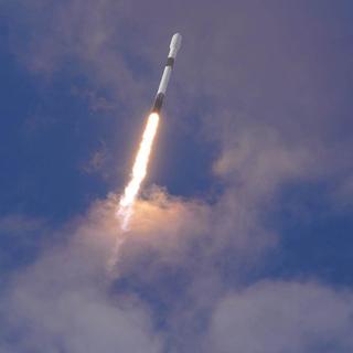 Une fusée de SpaceX doit décoller samedi pour ramener les astronautes coincés. [Keystone]