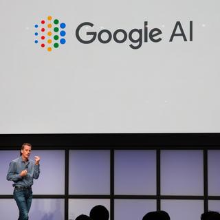 Google remplace les employés de son département publicitaire par l'intelligence artificielle. [Keystone/EPA - Elijah Nouvelage]