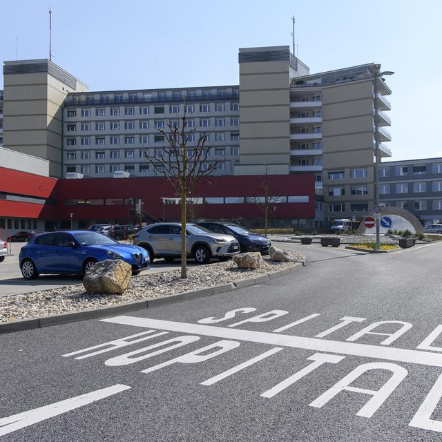 L'Hôpital fribourgeois s'apprête à développer ses prestations. [Keystone - Anthony Anex]