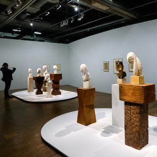 Les sculptures de l'artiste franco-roumain Constantin Brancusi au Centre Pompidou à Paris. [Keystone/EPA - Mohammed Badra]