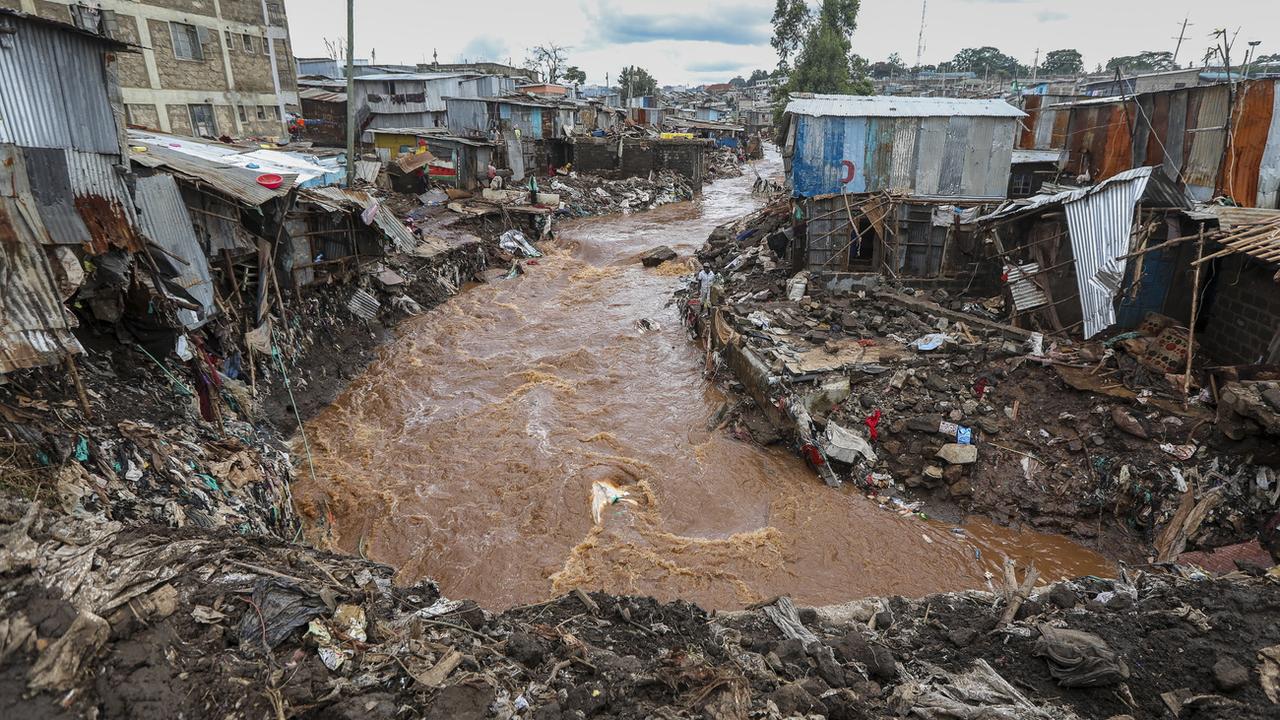 Un total de 70 personnes ont péri au Kenya depuis mars dans des inondations. [Keystone - Daniel Irungu - EPA]