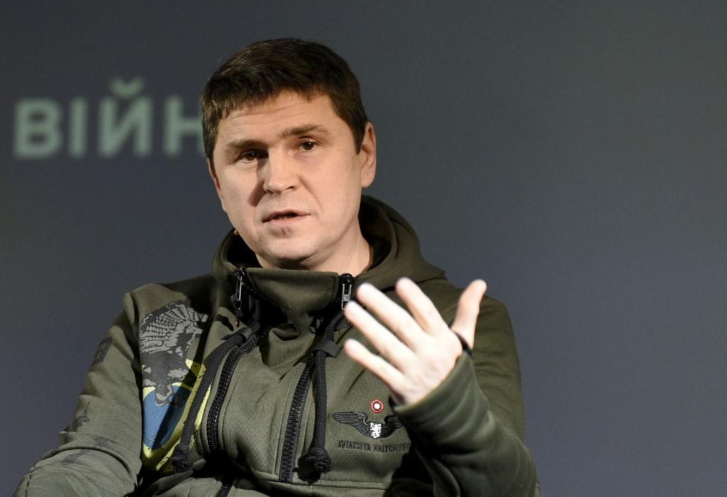 Mykhaïlo Podoliak est un proche conseiller de Volodymyr Zelensky [NurPhoto via AFP - RUSLAN KANIUKA]