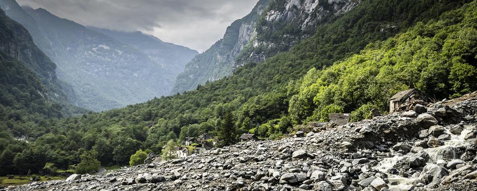 L'éboulement qui a ravagé le village de Fontana, dans le Val Bavona. [Keystone - Michael Buholzer]