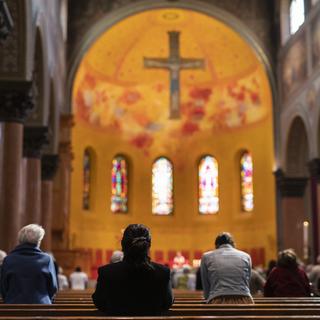 À Bulle (FR), une "Messe pour la paix" a été amputée de son appel à la prière musulmane. [Keystone - Alessandro della Valle]