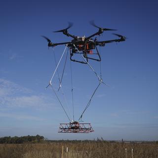 Un drone anti mine dans la région de Kharkiv. [Adril Marienko - AP Photo]