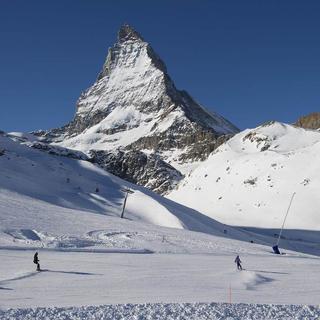 Les victimes de l'avalanche de Zermatt sont deux hommes et une femme. [Keystone]