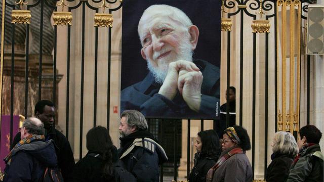 Le défunt Abbé Pierre aurait agressé sexuellement sept femmes dont une mineure entre 1970 et 2005 en France. [Keystone/EPA - Lucas Dolega]