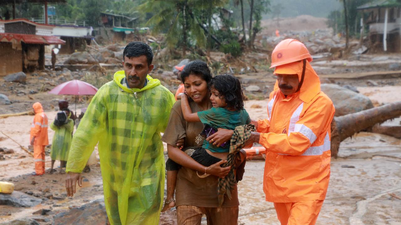 Des glissements de terrain en Inde ont fait des dizaines de morts et probablement ensevli des centaines de personnes. [Reuters/Stringers]