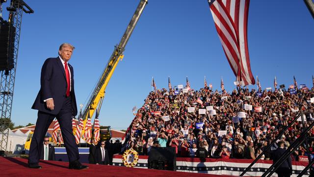 Donald Trump est revenu samedi à Butler, où il avait échappé le 13 juillet à une tentative d'assassinat. [KEYSTONE - EVAN VUCCI]