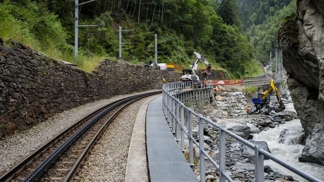 Près de deux mois après les intempéries, la ligne ferroviaire Viège-Zermatt rouvre lundi. [keystone]