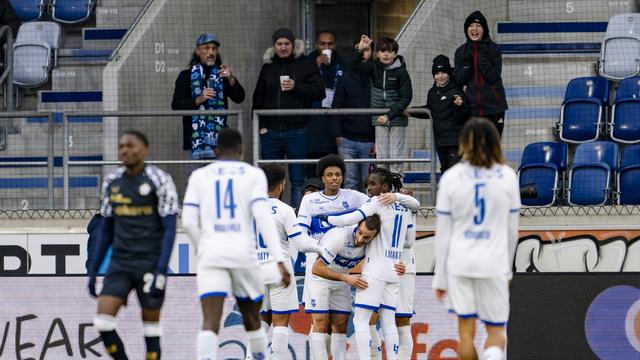 Tout réussit au Lausanne-Sport. [Keystone - Jean-Christophe Bott]