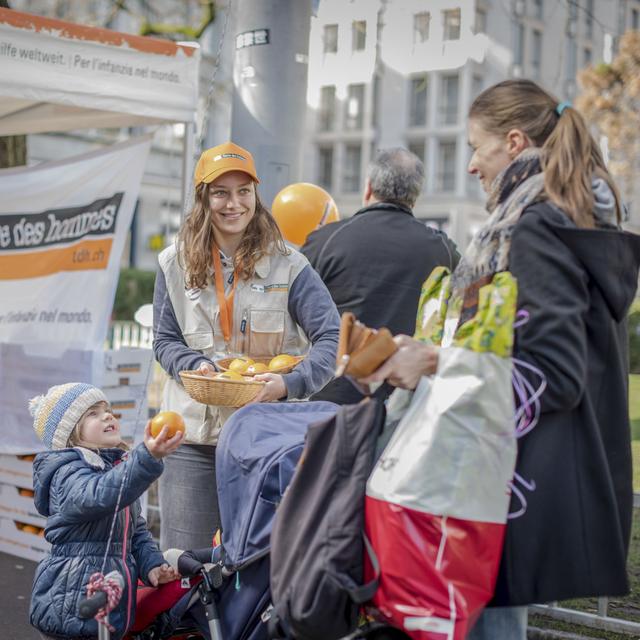 Pour la 62e fois, la vente d’oranges de la fondation d’aide à l’enfance Terre des hommes aura lieu au début du mois de mars partout en Suisse [Terre des hommes]