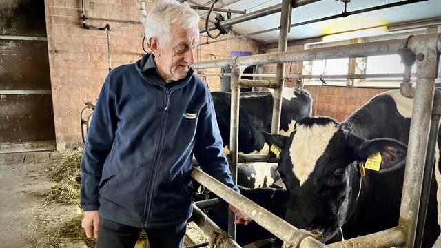 Bertrand Mouttet, agriculteur à Mervelier, dans le canton du Jura. [RTS - Mathieu Henderson]