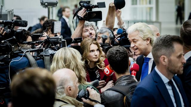 Le leader du PVV Geert Wilders, après avoir voté à La Haye. [Keystone - Remko de Waal]