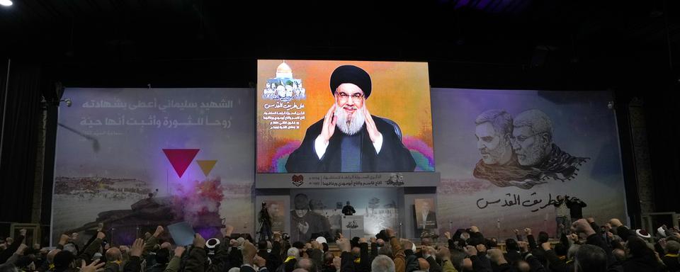 Le général et chef du Hezbollah Hasan Nasrallah avait annoncé une riposte contre Israël après l'attaque à Beyrouth contre le numéro 2 du Hamas. [Keystone]